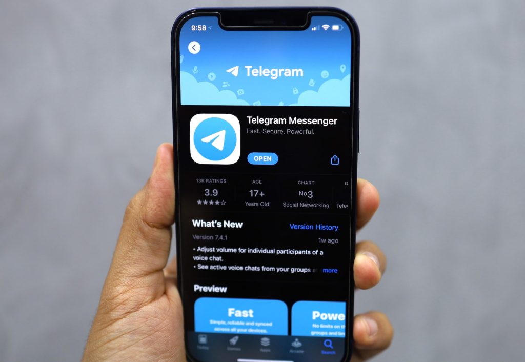 telegram-iphone-1024x706.jpg